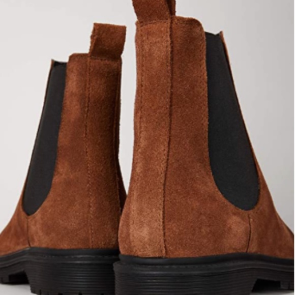 Women's Chunky Sole Leather Chelsea Boots - Picture 3 of 11